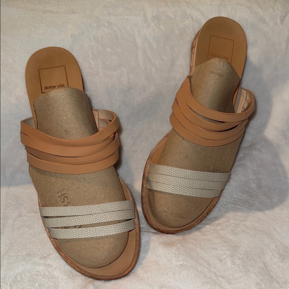 Dolce Vita Pais Tan and Cream Sandles